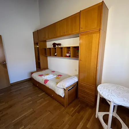 La Casuca De Alba * La Virgen